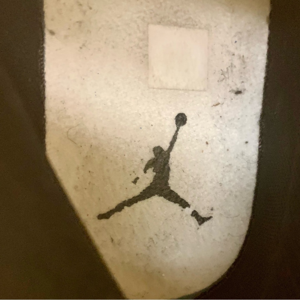 Nike Air Jordan 1 Mid SE "Metallic Gold" - Picture 15 of 16